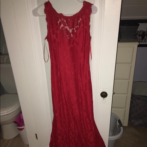 Dresses & Skirts - Red Floral Lace Prom Dress